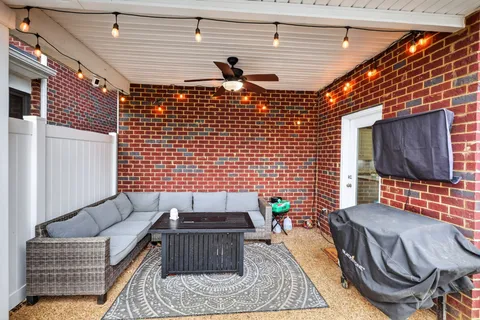 $329,900 | 706 Indian Ridge Circle, White House, TN 37188