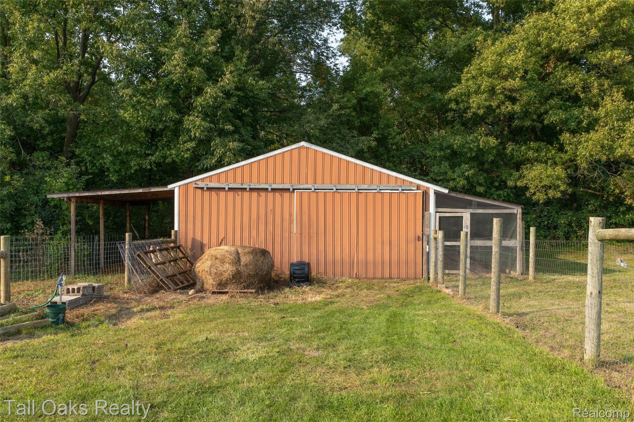 7012 Gale Road Grand Blanc, MI 48439 - Photo 54 of 82 780A3063.JPG