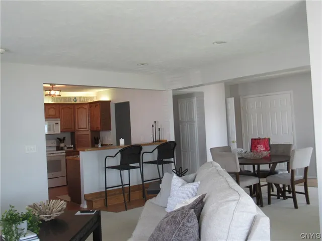 $2,500 | 28 East River Road, Unit 1, Hastings, NY 13036