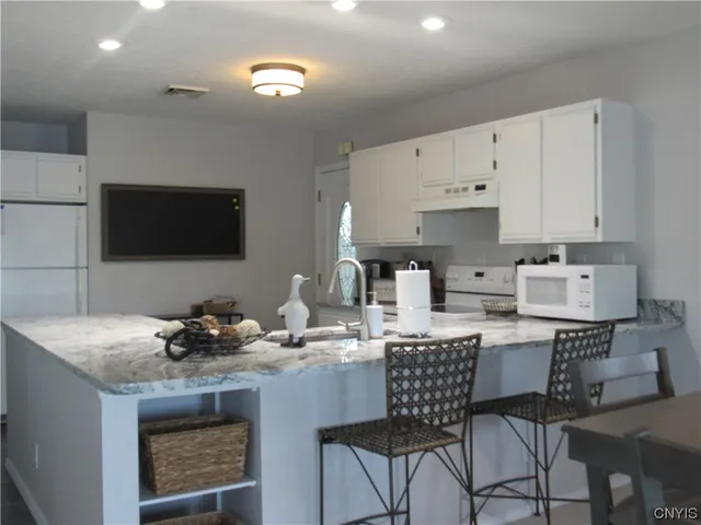 $2,500 | 28 East River Road, Unit 1, Hastings, NY 13036