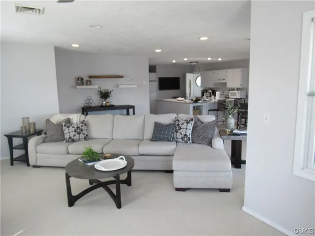 $2,500 | 28 East River Road, Unit 1, Hastings, NY 13036