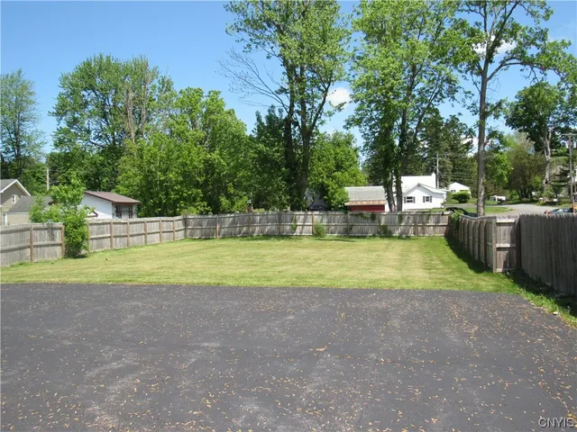 $2,500 | 28 East River Road, Unit 1, Hastings, NY 13036