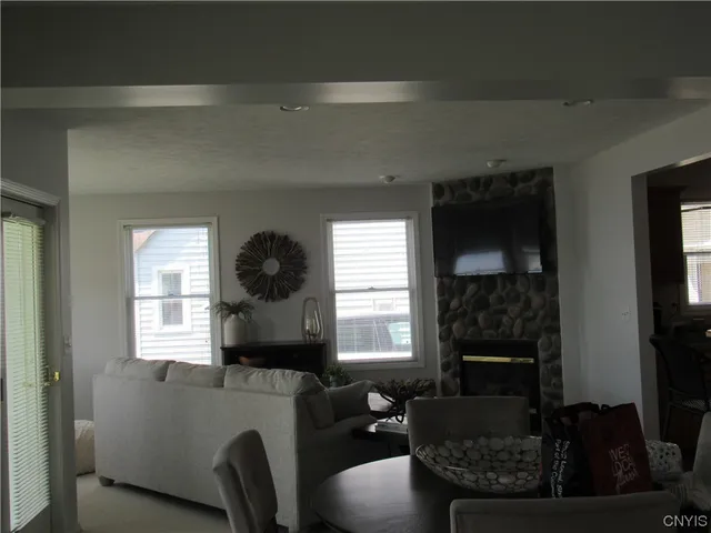 $2,500 | 28 East River Road, Unit 1, Hastings, NY 13036