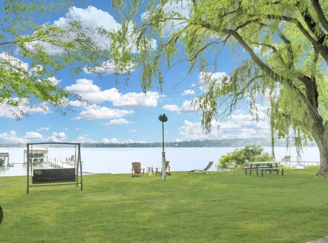 $629,990 | 1548 Weston Rdg Road, Oconomowoc, WI 53066