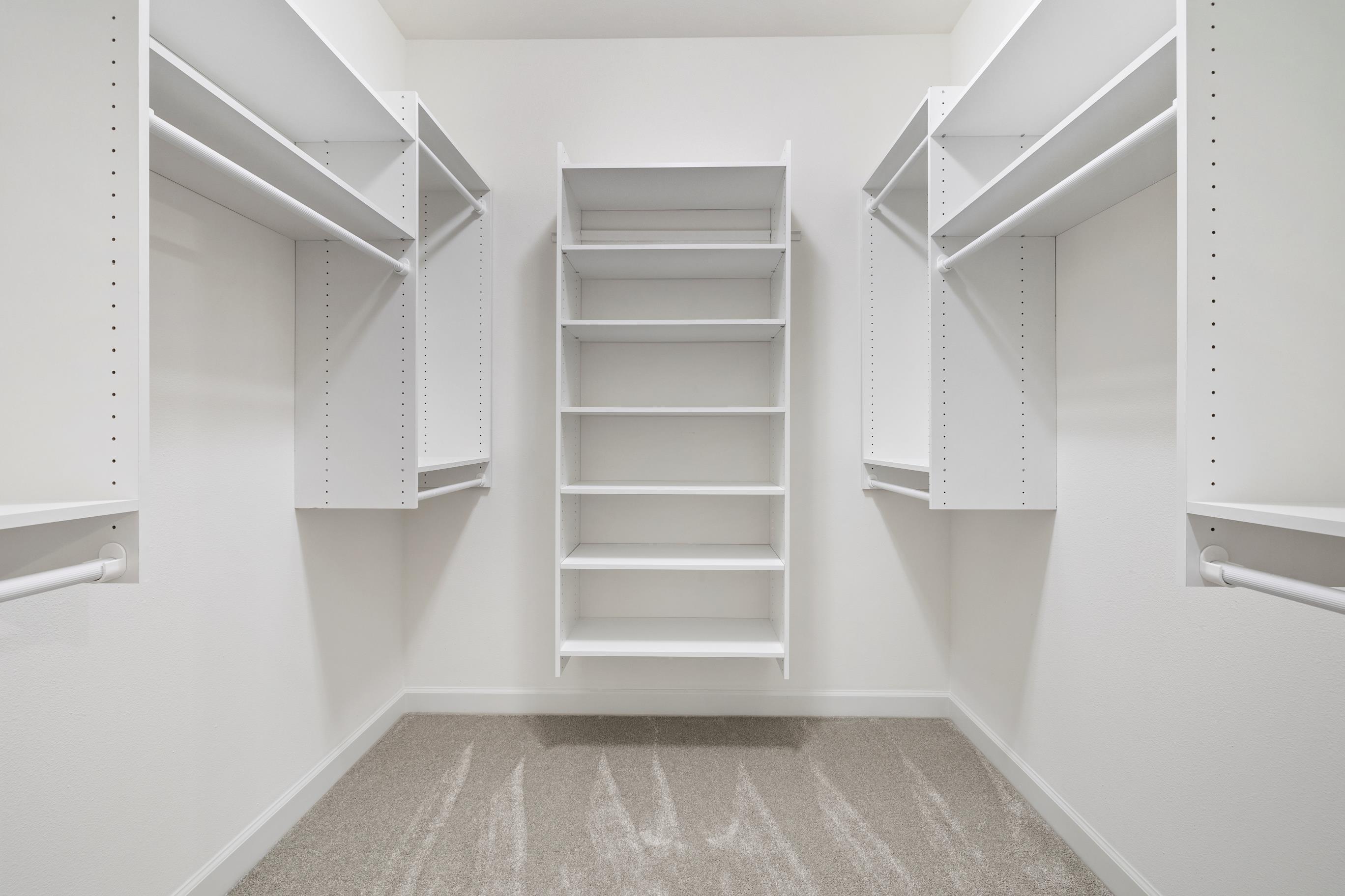 1548 Weston Rdg Road Oconomowoc, WI 53066 - Photo 9 of 15 Weston Master Closet