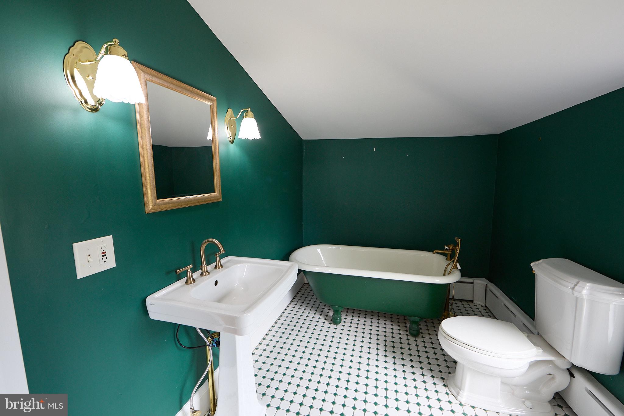525 Raspberry Lane West Chester, PA 19382 - Photo 40 of 82 Primary Suite Bath