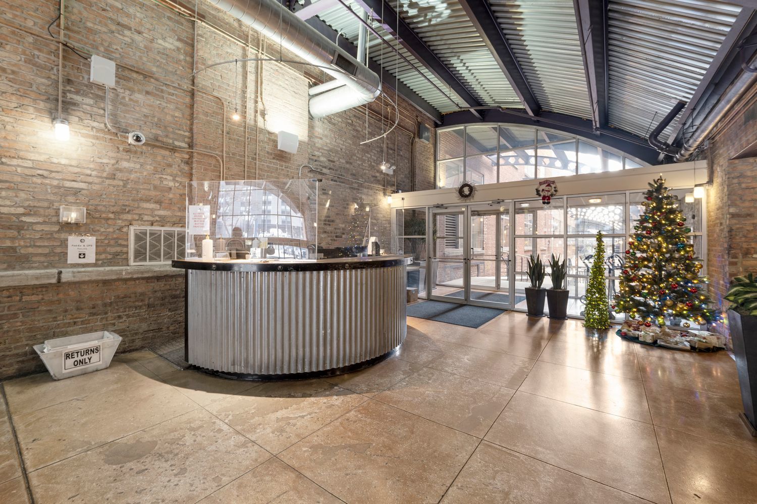 500 South Clinton Street, Unit 624 Chicago, IL 60607 - Photo 32 of 37 a view of a porch with furniture