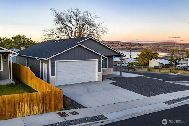 a view of a house with a outdoor space