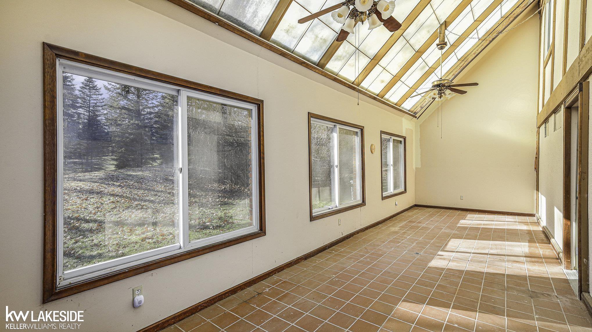 5200 Raap Road Romeo, MI 48065 - Photo 14 of 43 50129859-5d3fe9f6-b4b6-43e7-9276-9c91a3d76f3f.JPG