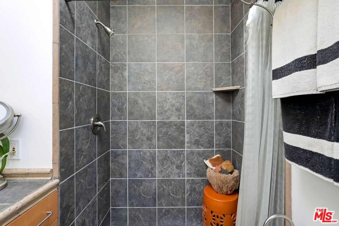 67 Paradise Cove Road Malibu, CA 90265 - Photo 22 of 27 Gallery Image 22