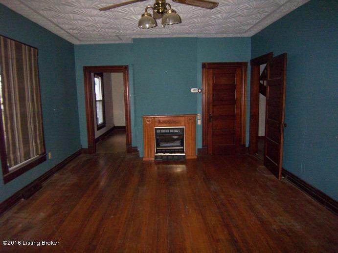 7317 Lawrenceburg Road Bloomfield, KY 40008 - Photo 2 of 14 Living Room