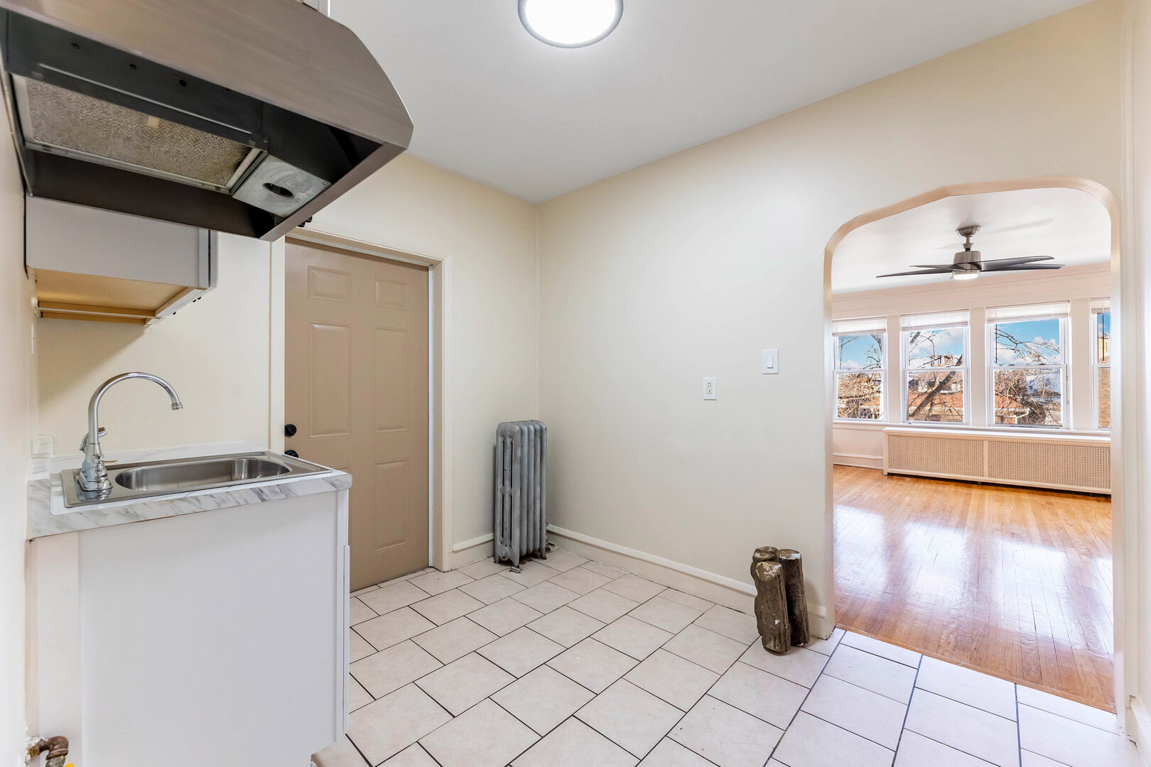 6352 South Francisco Avenue, Unit 2 Chicago, IL 60629 - Photo 8 of 11