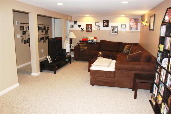 2 Nottingham Road Oxford, MA 01540 - Photo 3 of 12