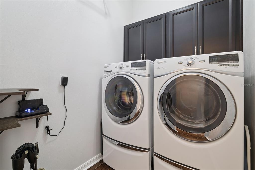 2400 Artist Point Court Apopka, FL 32703 - Photo 26 of 50 a utility room with dryer and washer