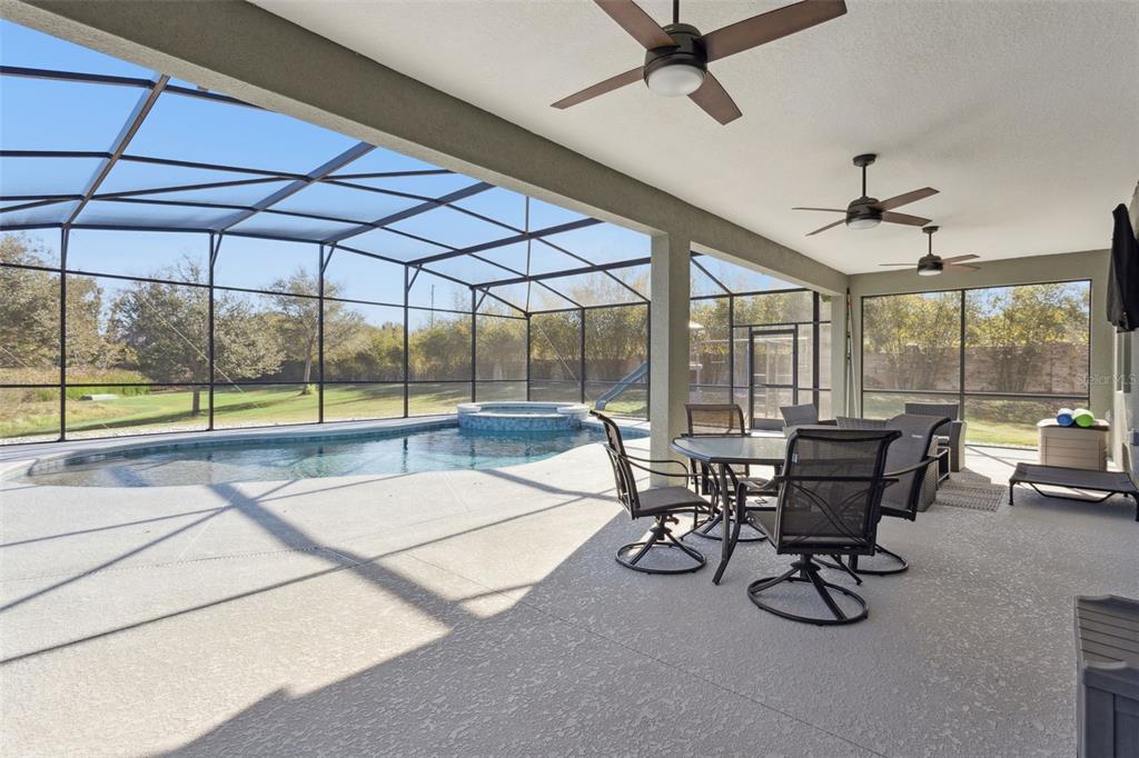 2400 Artist Point Court Apopka, FL 32703 - Photo 29 of 50 a view of a livingroom with furniture and city view