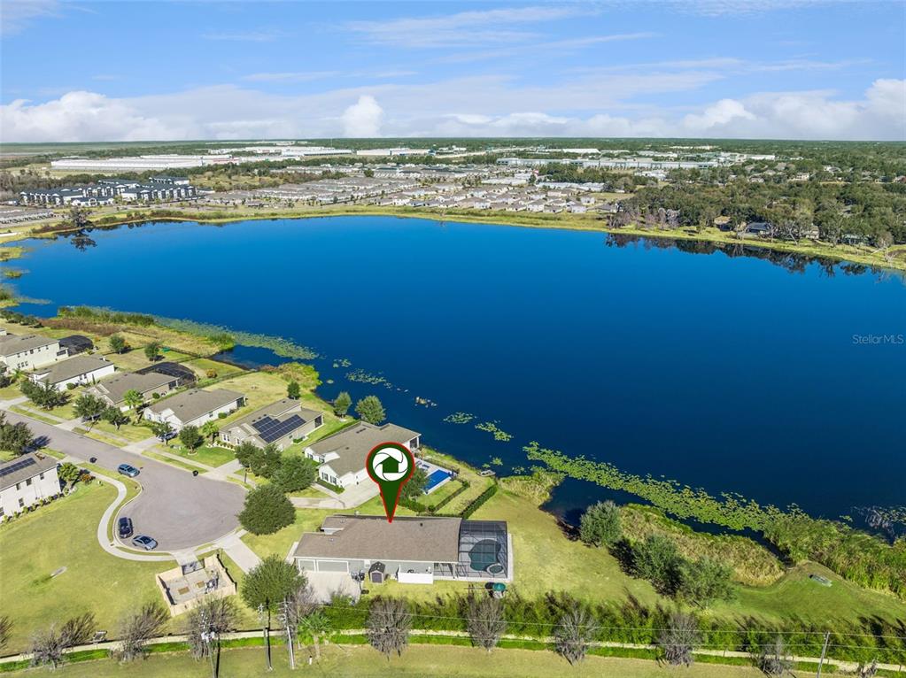 2400 Artist Point Court Apopka, FL 32703 - Photo 43 of 50 a view of an ocean and a building