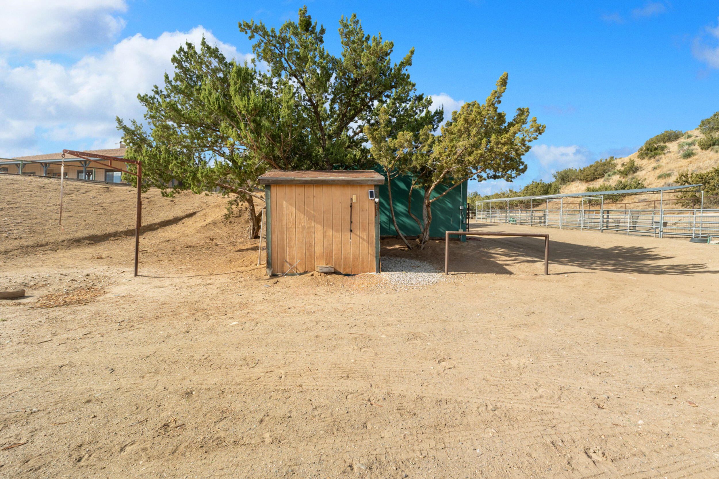 6535 Juniper Crest Road Agua Dulce, CA 91390 - Photo 48 of 63 64_dsc05312-edit