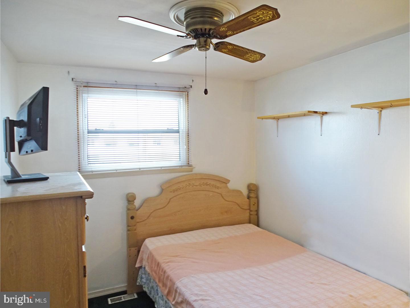 12203 Barbary Road Philadelphia, PA 19154 - Photo 12 of 18