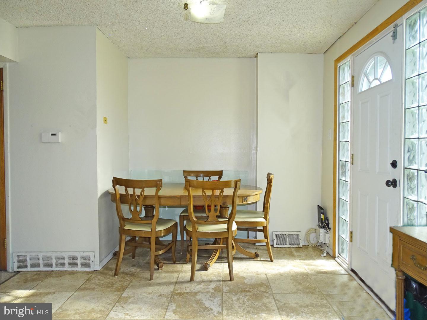 12203 Barbary Road Philadelphia, PA 19154 - Photo 6 of 18