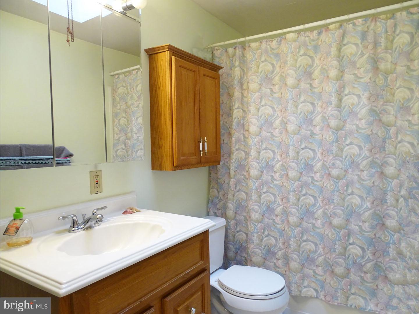12203 Barbary Road Philadelphia, PA 19154 - Photo 9 of 18