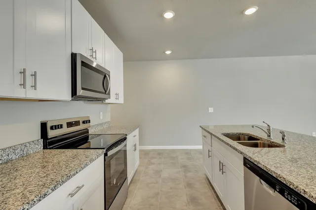 $3,000 | 5767 Southeast Edgewater Circle, Stuart, FL 34997