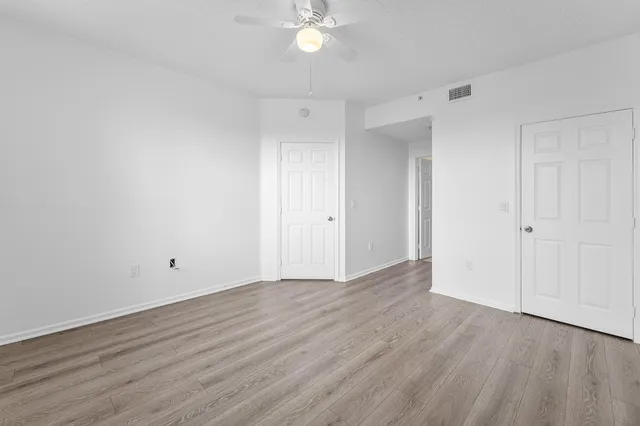 $2,500 | 2100 Greenview Shores Boulevard, Unit 523, Wellington, FL 33414