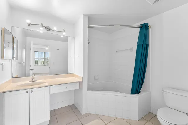 $2,500 | 2100 Greenview Shores Boulevard, Unit 523, Wellington, FL 33414