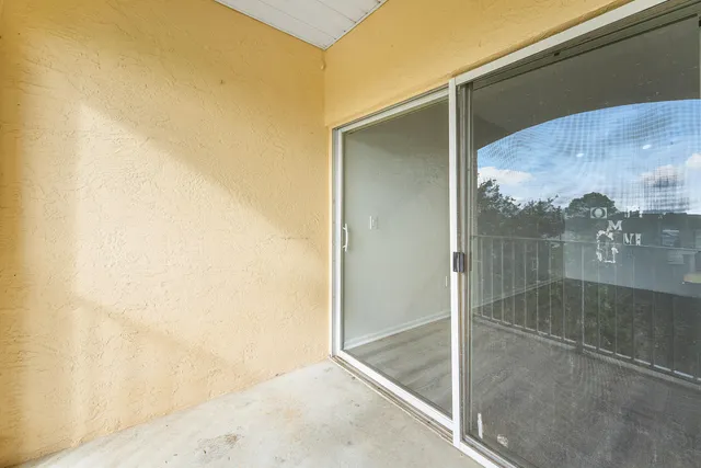 $2,500 | 2100 Greenview Shores Boulevard, Unit 523, Wellington, FL 33414