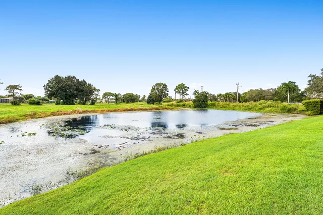 $2,500 | 2100 Greenview Shores Boulevard, Unit 523, Wellington, FL 33414