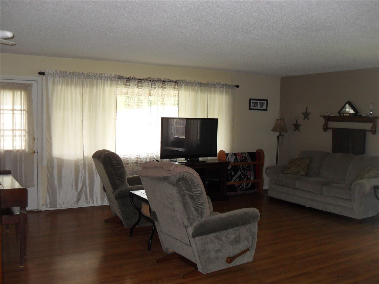 1613 Warhawk Road Peru, IN 46970 - Photo 3 of 20