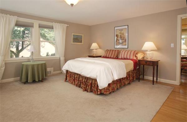 45 Hartman Road Newton, MA 02459 - Photo 8 of 10