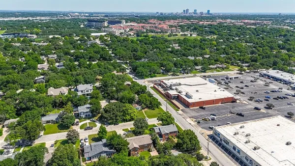 $2,750 | 3607 Shelby Drive, Fort Worth, TX 76109