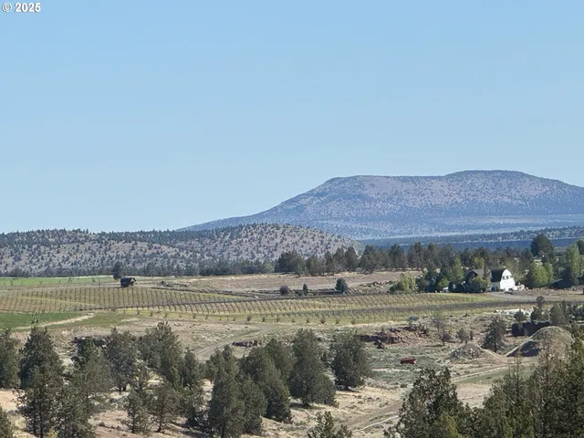 $679,900 | 69850 Northwest Lower Valley Drive, Terrebonne, OR 97760