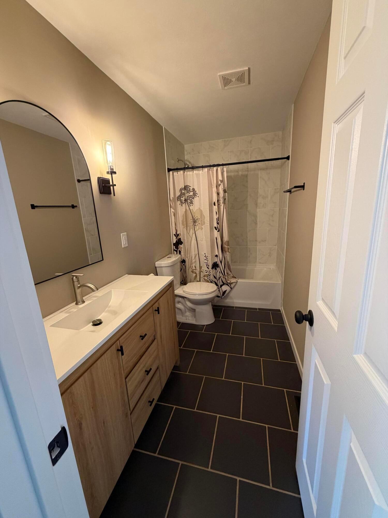 95 Riley Avenue London, OH 43140 - Photo 8 of 11 Gallery Image 8