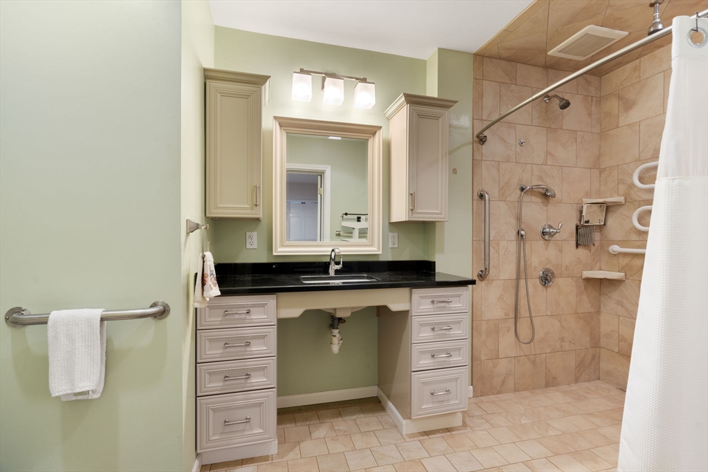 273 Commonwealth Avenue, Unit 2 Boston, MA 02116 - Photo 11 of 32