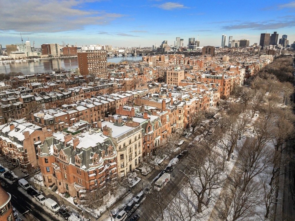 273 Commonwealth Avenue, Unit 2 Boston, MA 02116 - Photo 16 of 32