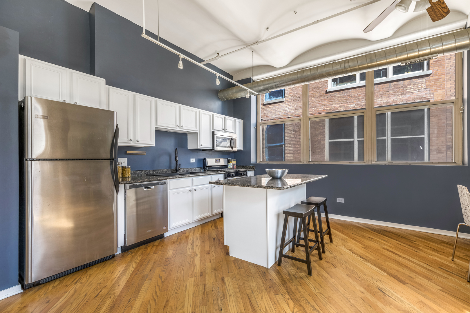 500 South Clinton Street, Unit 310 Chicago, IL 60607 - Photo 8 of 17
