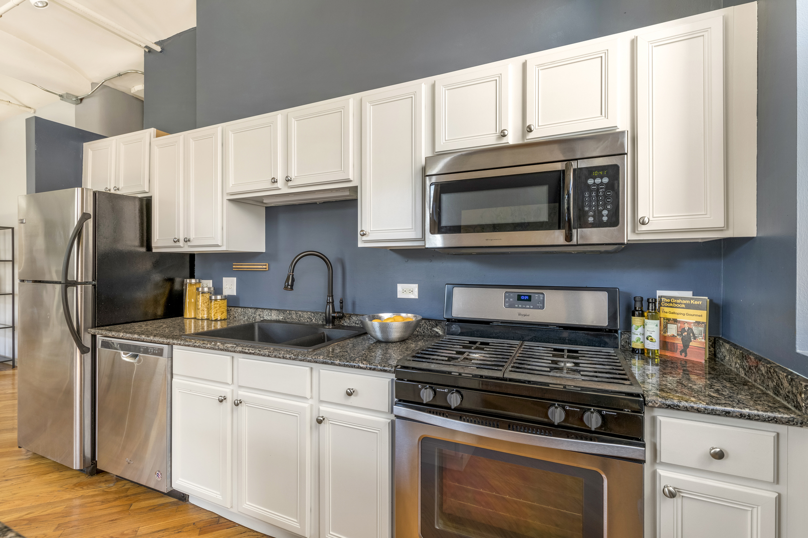 500 South Clinton Street, Unit 310 Chicago, IL 60607 - Photo 9 of 17