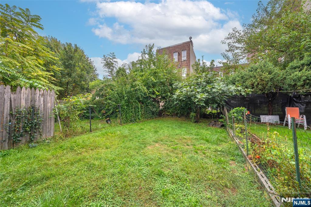 415 A 57th Street West New York, NJ 07093 - Photo 31 of 39