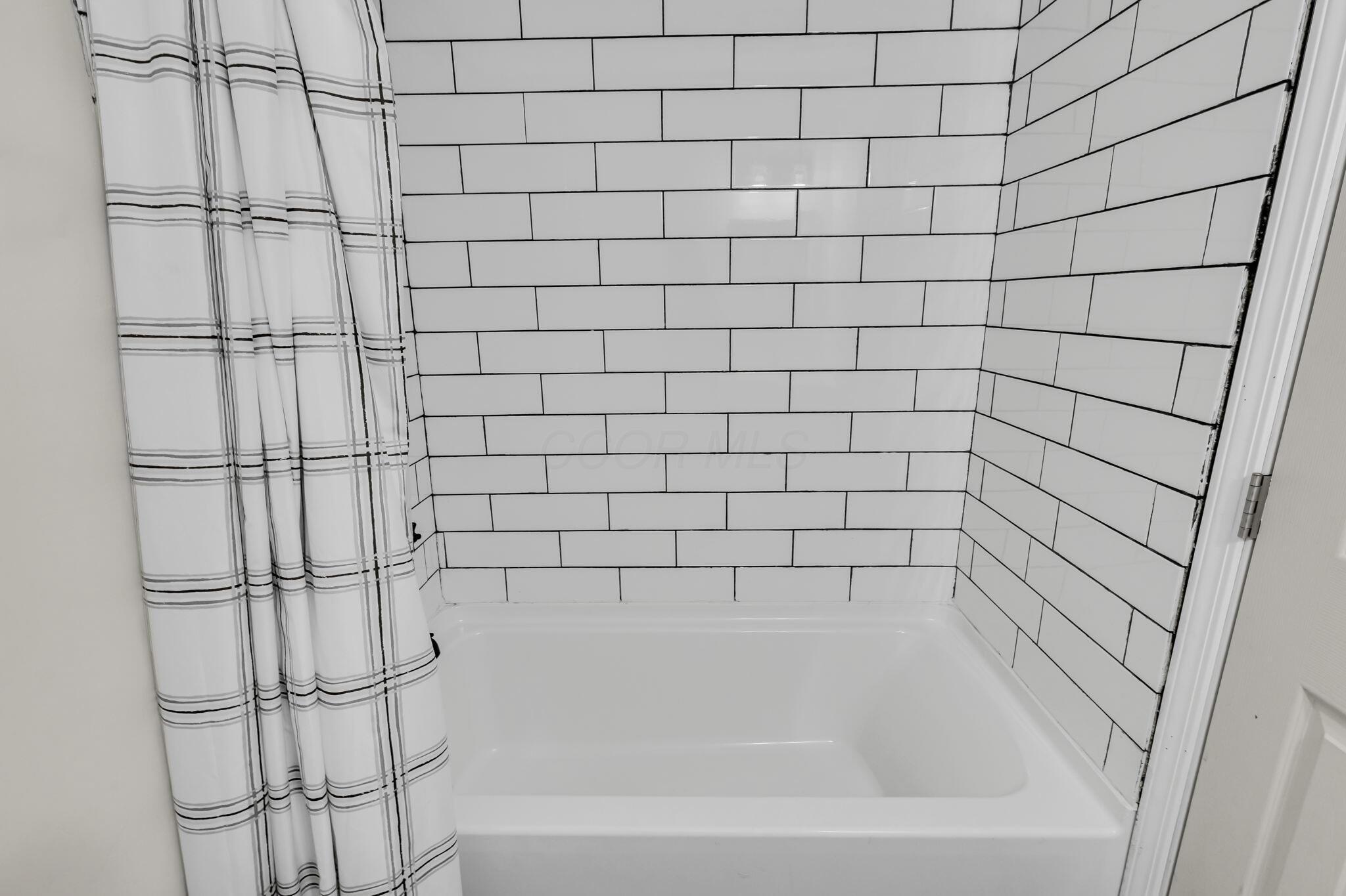 7974 Big Walnut Road Westerville, OH 43082 - Photo 21 of 34 Full Bathroom Two