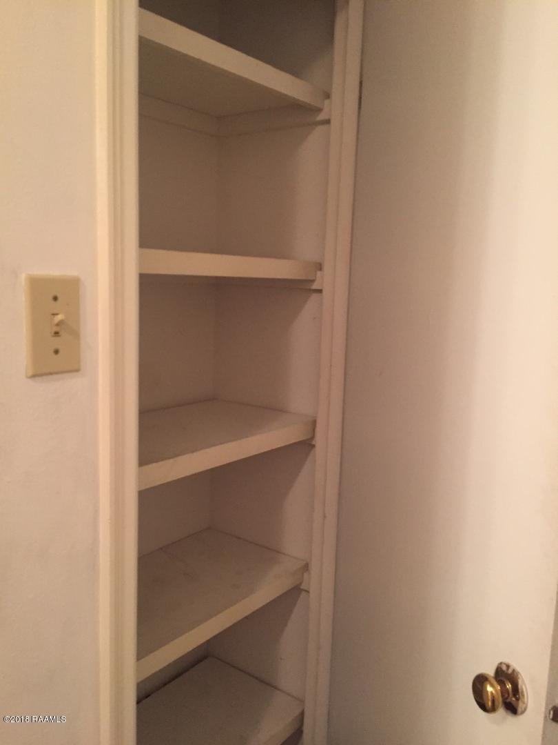 340 Rena Drive Lafayette, LA 70503 - Photo 26 of 31 340 Rena Hall linen closet