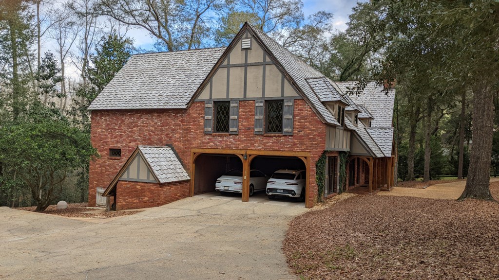 3106 Foxridge Road Dothan, AL 36303 - Photo 2 of 18