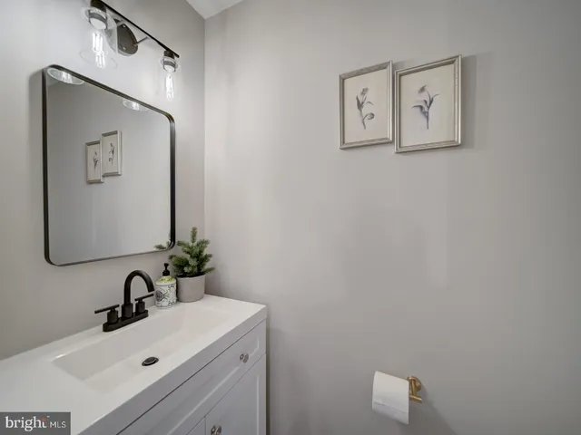 $379,786 | 3142 Brinkley Station Drive, Temple Hills, MD 20748