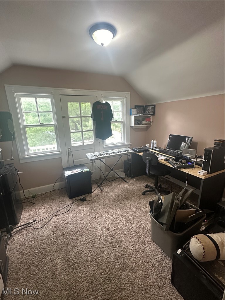 911 Roanoke Road Cleveland, OH 44121 - Photo 3 of 6 Gallery Image 3
