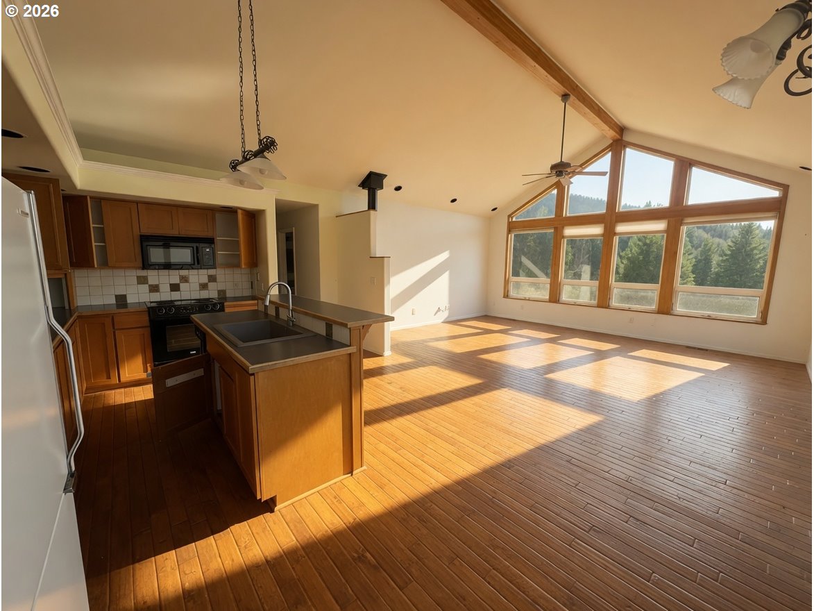 3991 Sherrard Road Hood River, OR 97031 - Photo 5 of 19