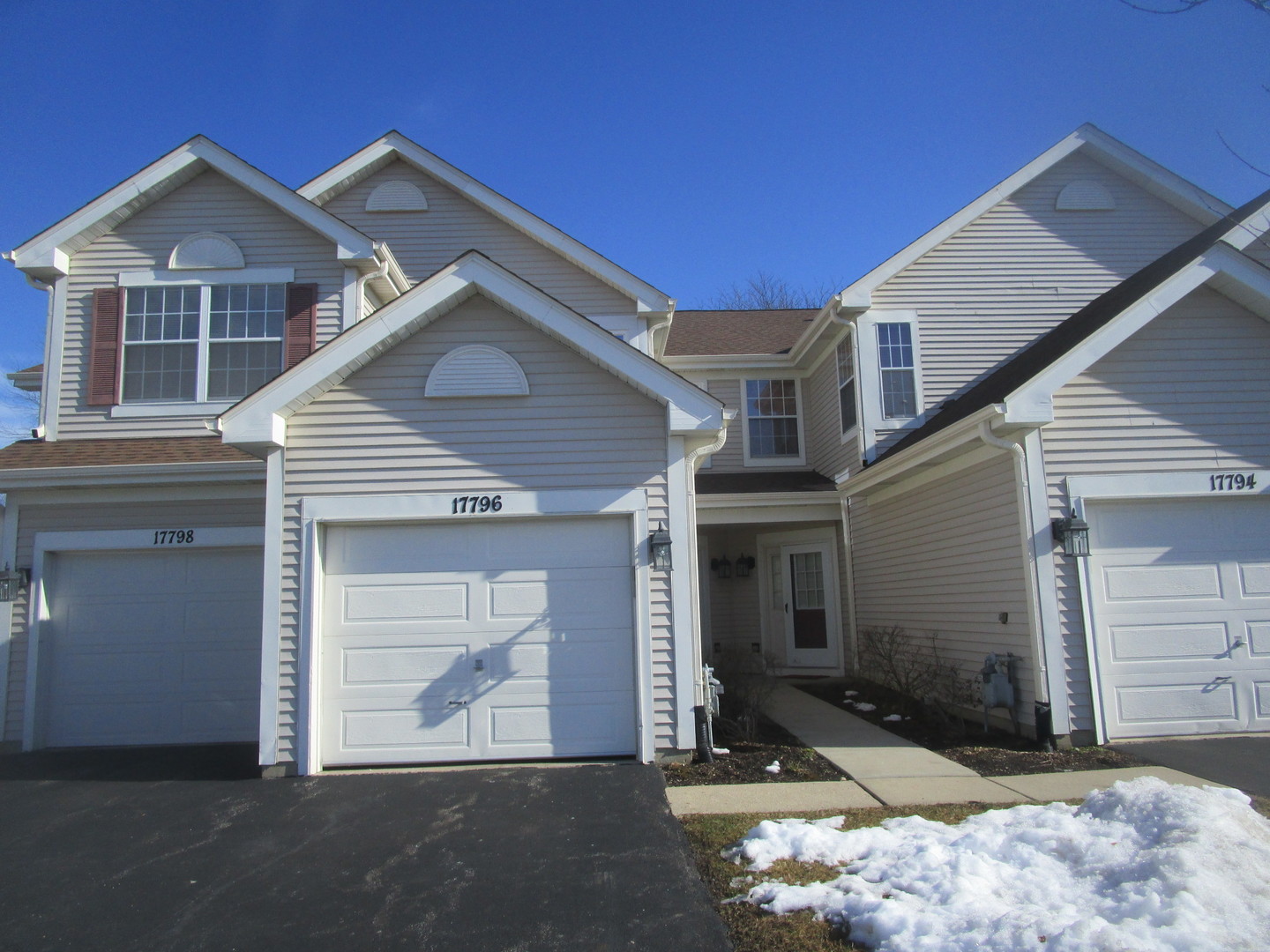 17796 Braewick Road Gurnee, IL 60031 - Photo 1 of 17