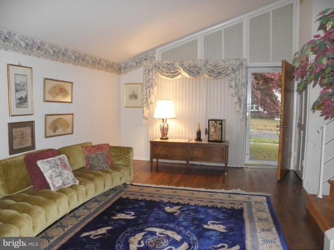 4309 Emden Street Silver Spring, MD 20906 - Photo 2 of 16 Living Room