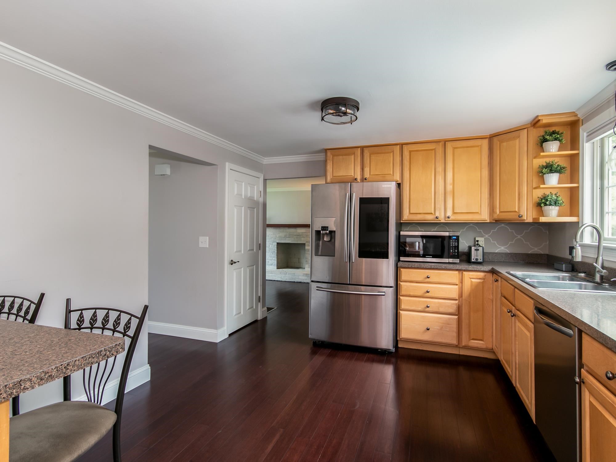 4 Century Road Nashua, NH 03064 - Photo 11 of 31