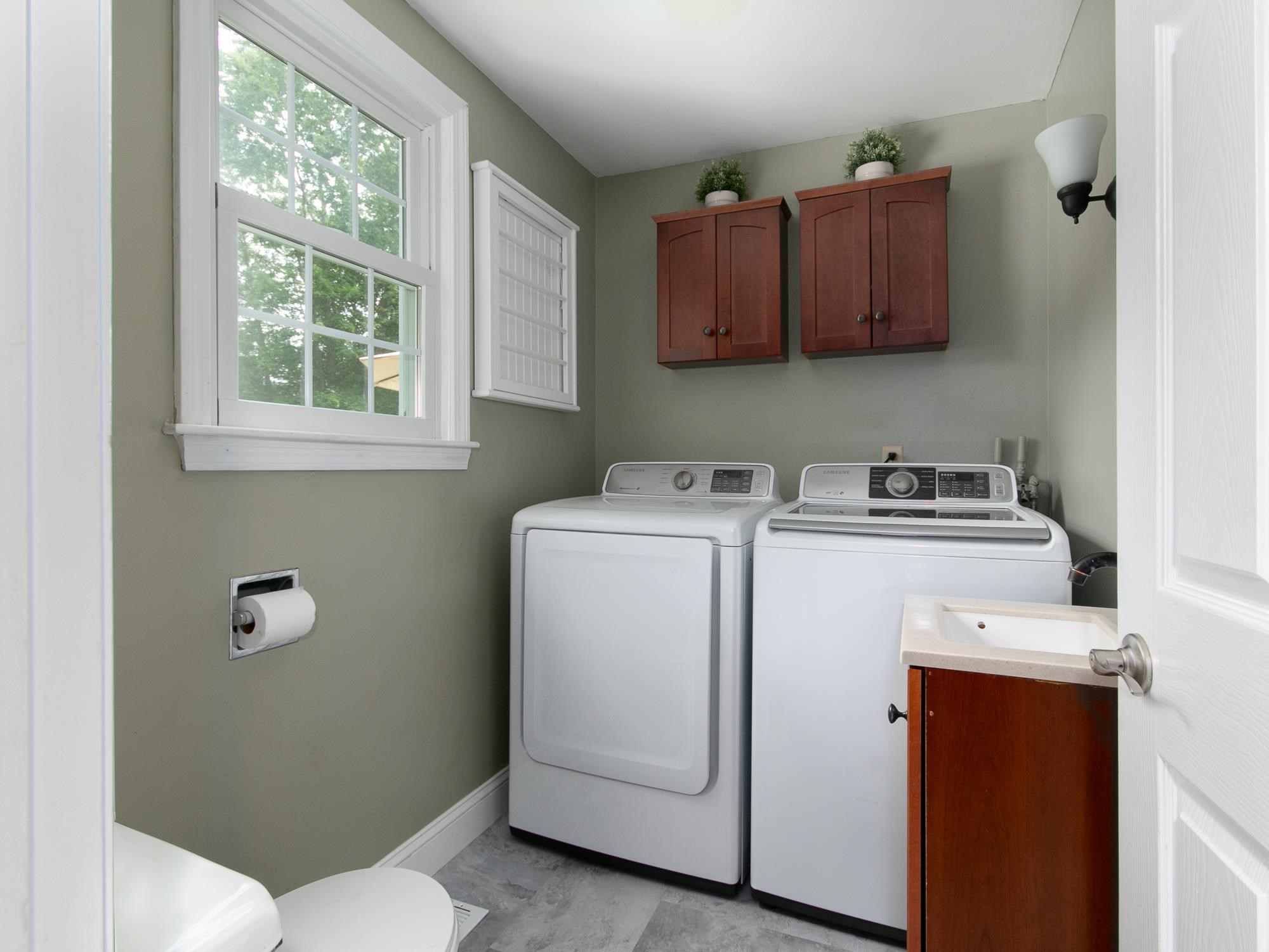4 Century Road Nashua, NH 03064 - Photo 10 of 31