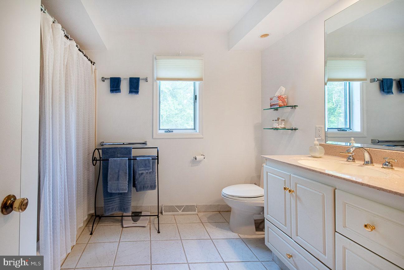 435 Reeds Road Downingtown, PA 19335 - Photo 35 of 55 Hall bath